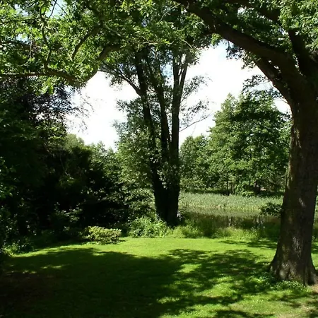 Holiday home Gastehaus Am Schloss Neuhausen *