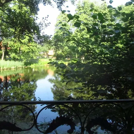 Gastehaus Am Schloss Neuhausen * Berge (Brandenburg)