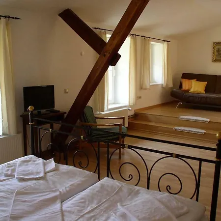 Gastehaus Am Schloss Neuhausen *