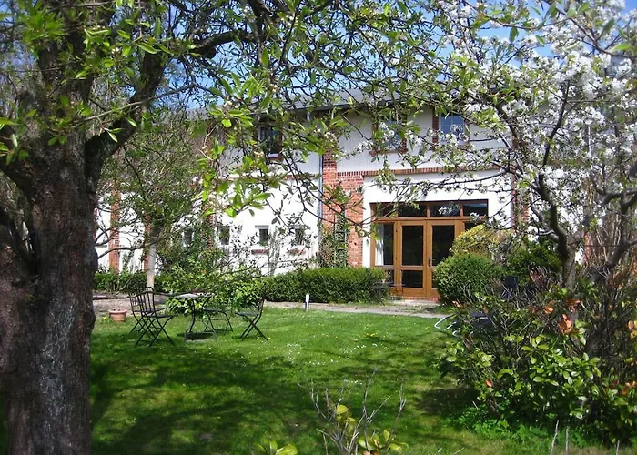 Gastehaus Am Schloss Neuhausen