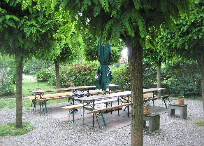 Gastehaus Am Schloss Neuhausen Berge (Brandenburg)