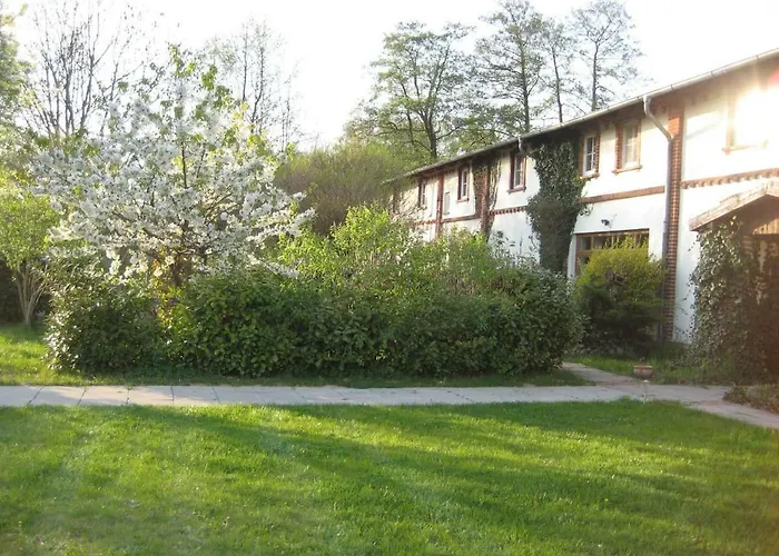 Semesterbostad Gastehaus Am Schloss Neuhausen