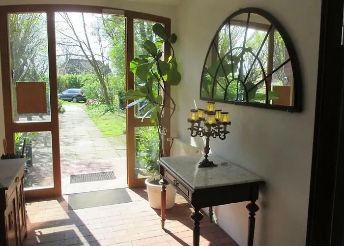 Gastehaus Am Schloss Neuhausen * Berge (Brandenburg)