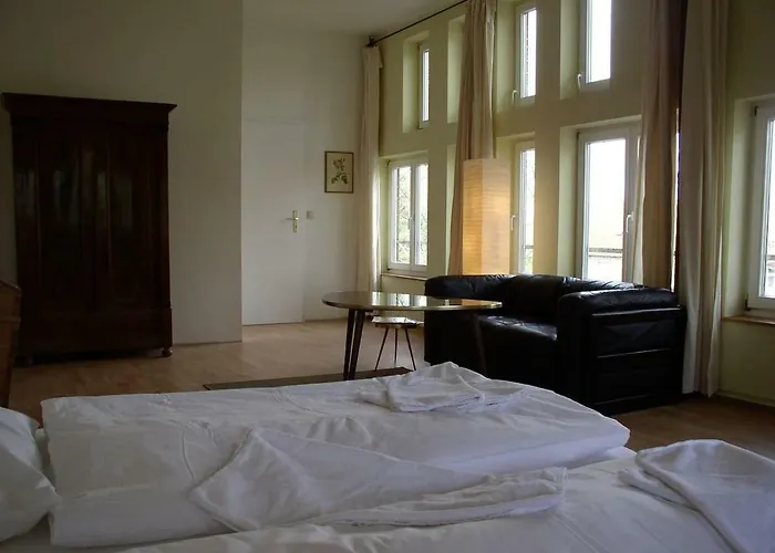 Semesterbostad Gastehaus Am Schloss Neuhausen