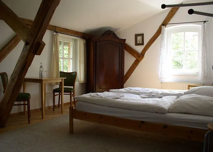 Semesterbostad Gastehaus Am Schloss Neuhausen Berge (Brandenburg)