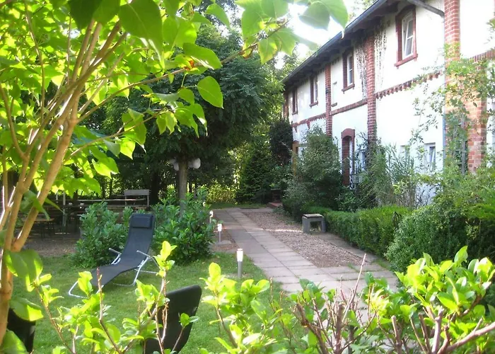 Semesterbostad Gastehaus Am Schloss Neuhausen